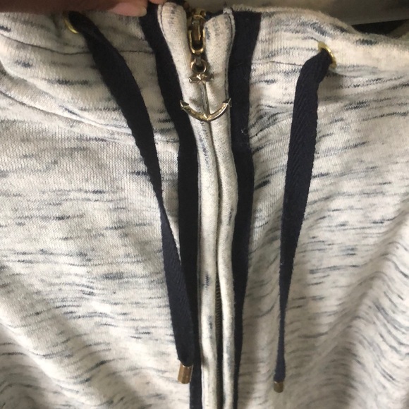 zip up jacket - Picture 3 of 4